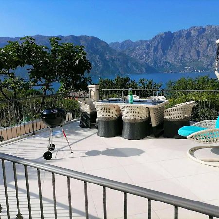 Blue Bay 2 Bedroom Apartment Prčanj المظهر الخارجي الصورة